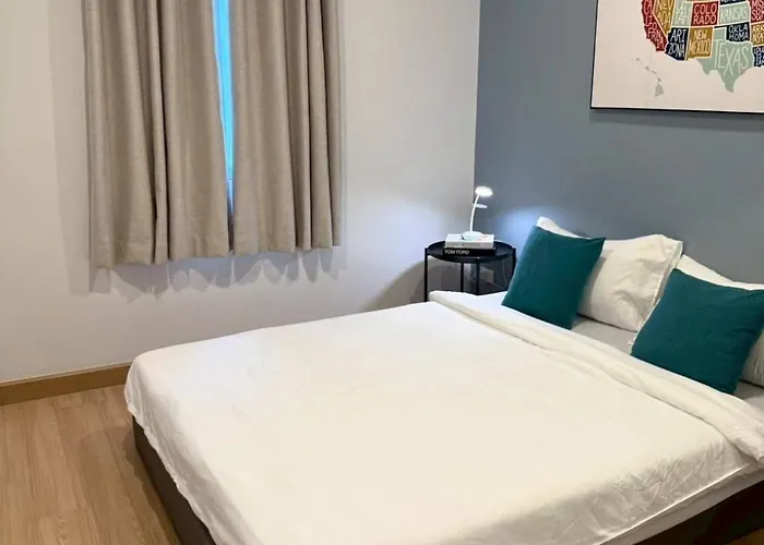 Casa de férias Private Near Airport Only 20 Minutes To Downtown